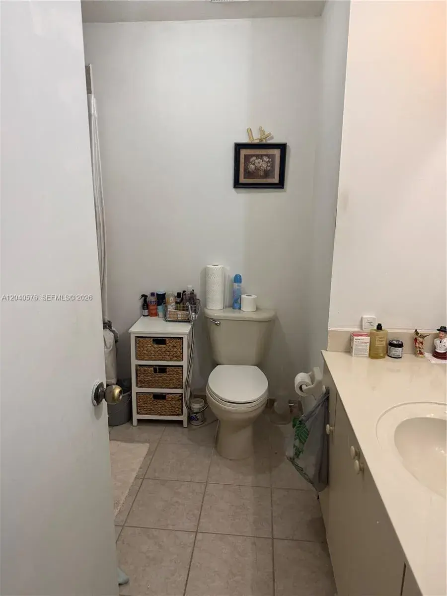 5943 SW 162nd Pl, Miami FL 33193