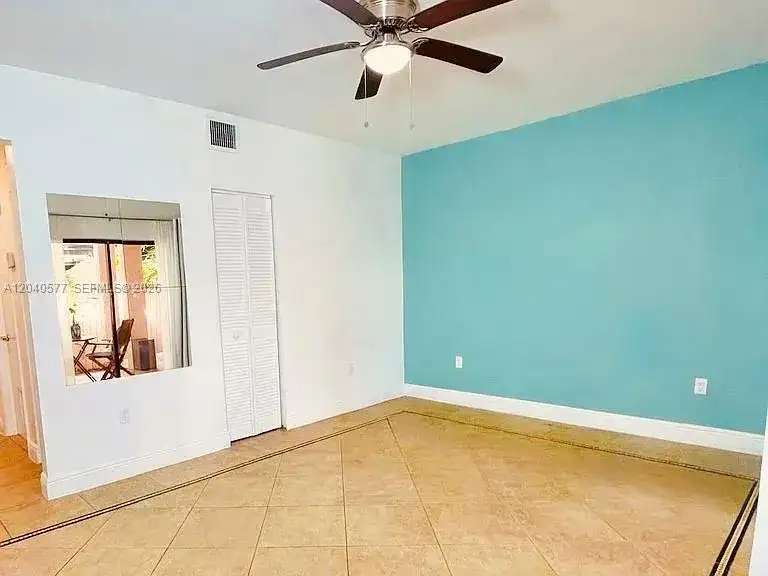 585 NE 66th St # 3, Miami FL 33138 photo 2