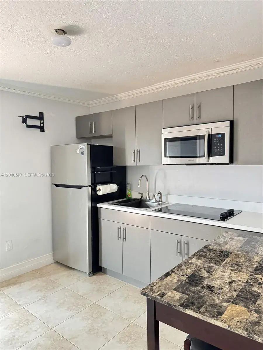 11340 SW 41st Ter, Miami FL 33165