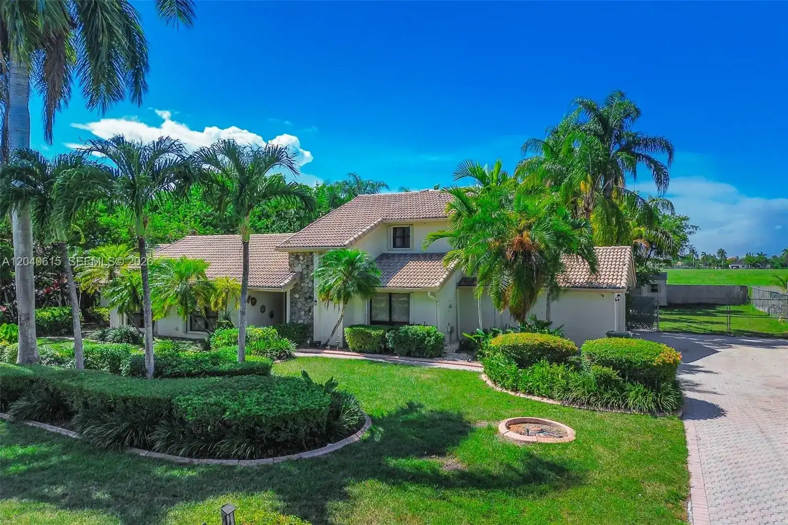 14941 SW 164th Ter, Miami FL 33187