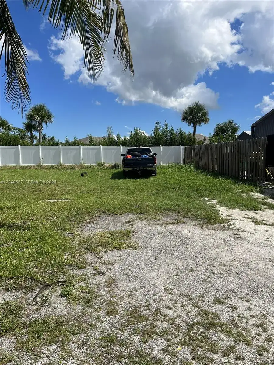 5754 SE Green Ln, Stuart FL 34997 photo 2