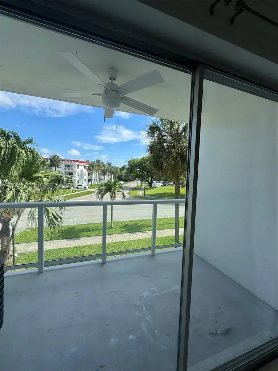 1600 NE 114th St # 204, Miami FL 33181 photo 2