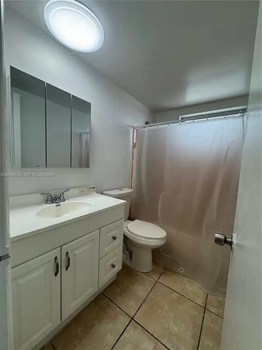 1600 NE 114th St # 204, Miami FL 33181 photo 5