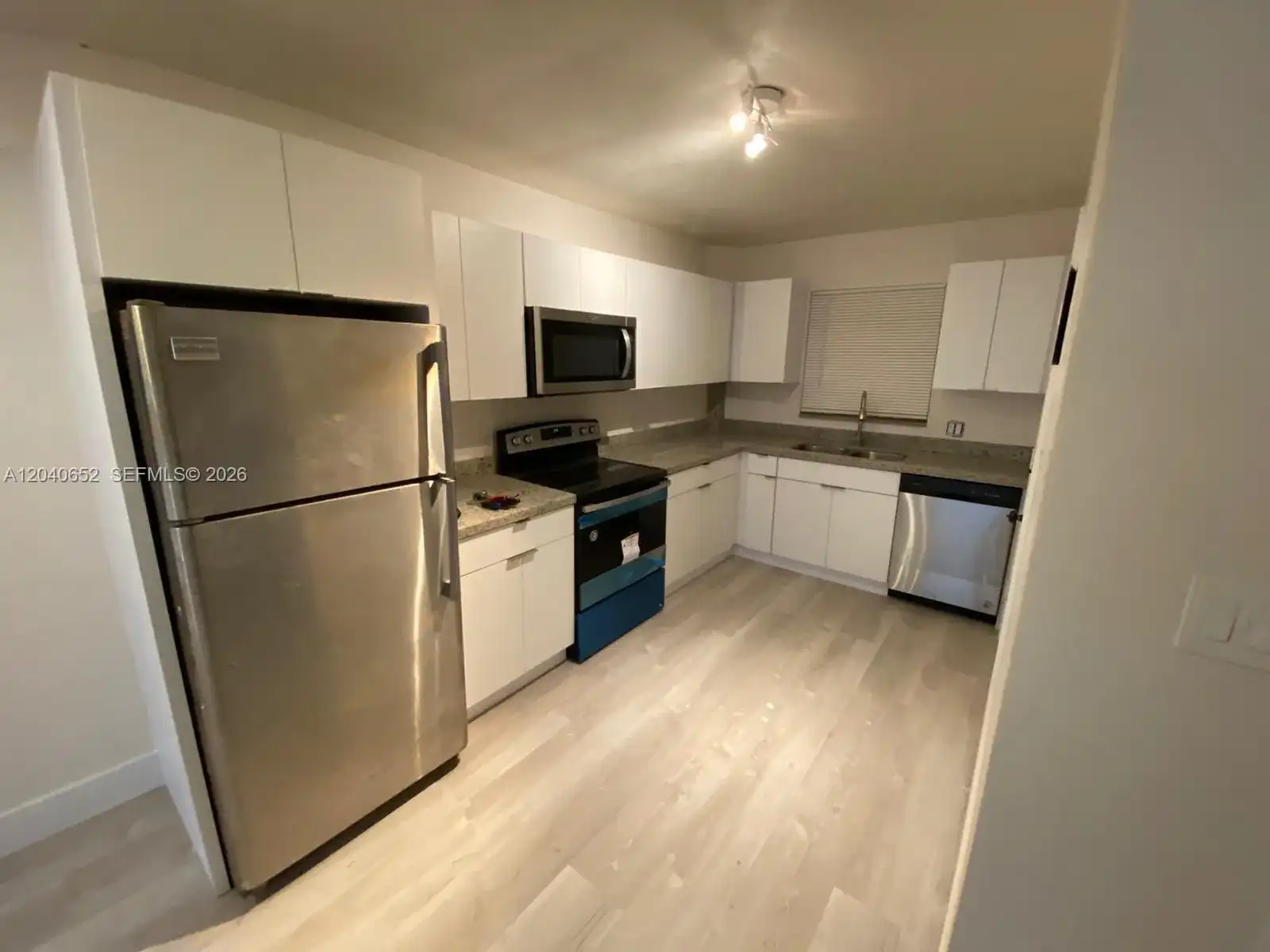 1939 Jefferson St # 102, Hollywood FL 33020