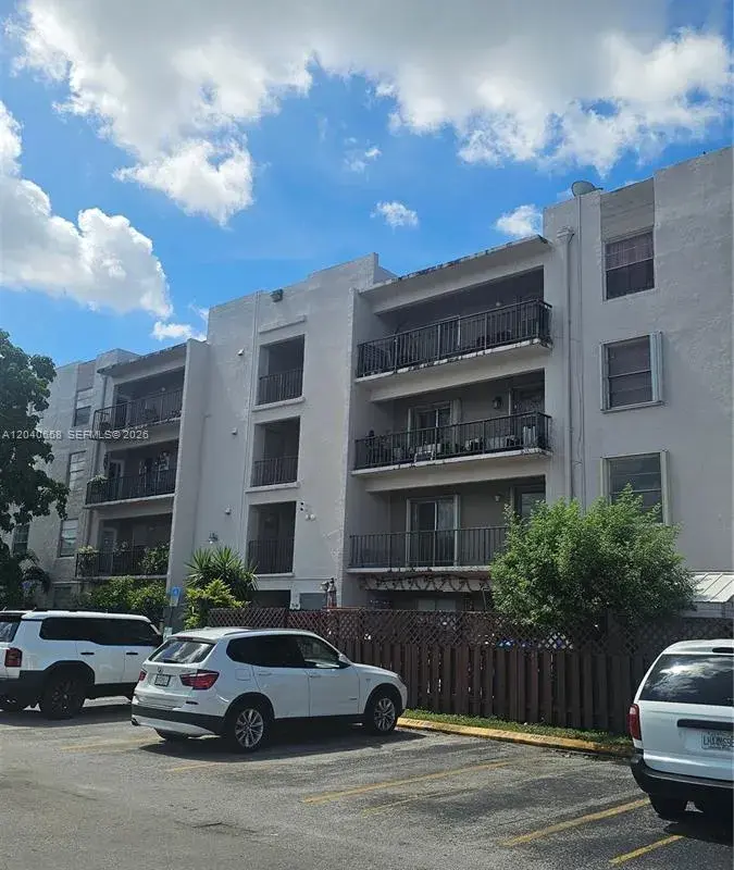 5625 W 20th Ave # 208, Hialeah FL 33012