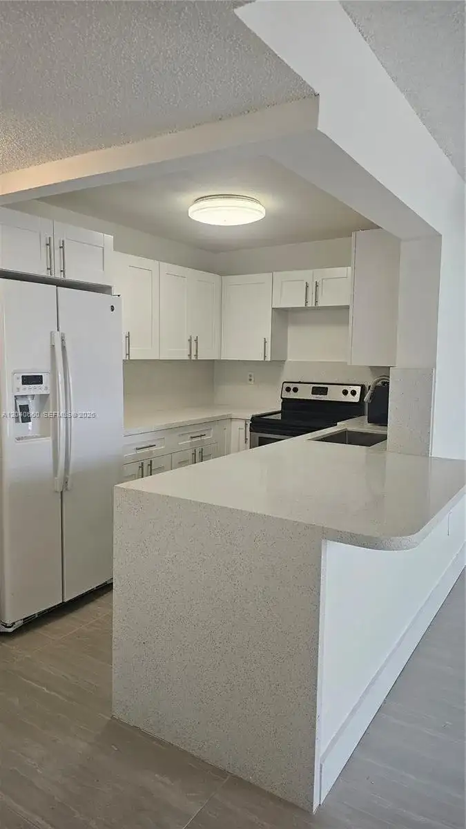 5625 W 20th Ave # 208, Hialeah FL 33012 photo 2