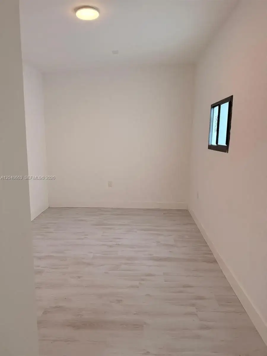 860 NW 171st St # b, Miami Gardens FL 33169 photo 2