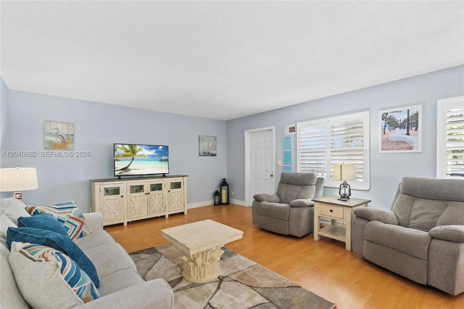 2424 NE 9th St # 207, Fort Lauderdale FL 33304