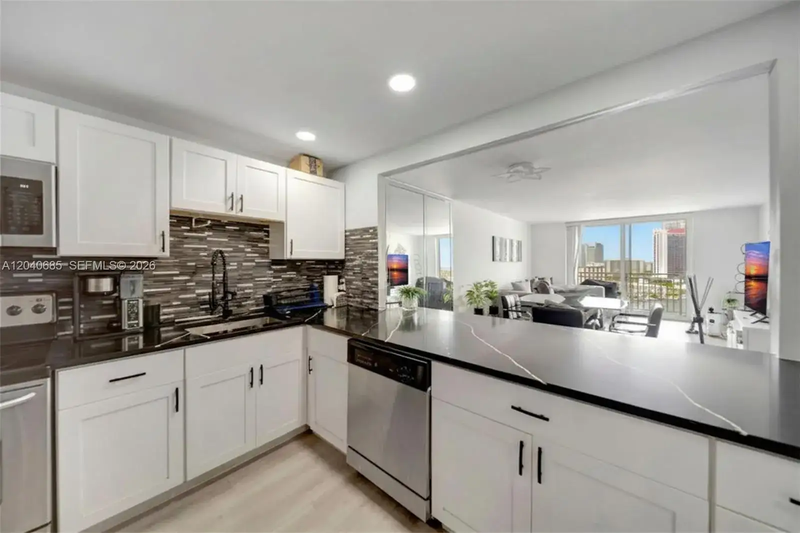 427 Golden Isles Dr # 16H, Hallandale Beach FL 33009 photo 4