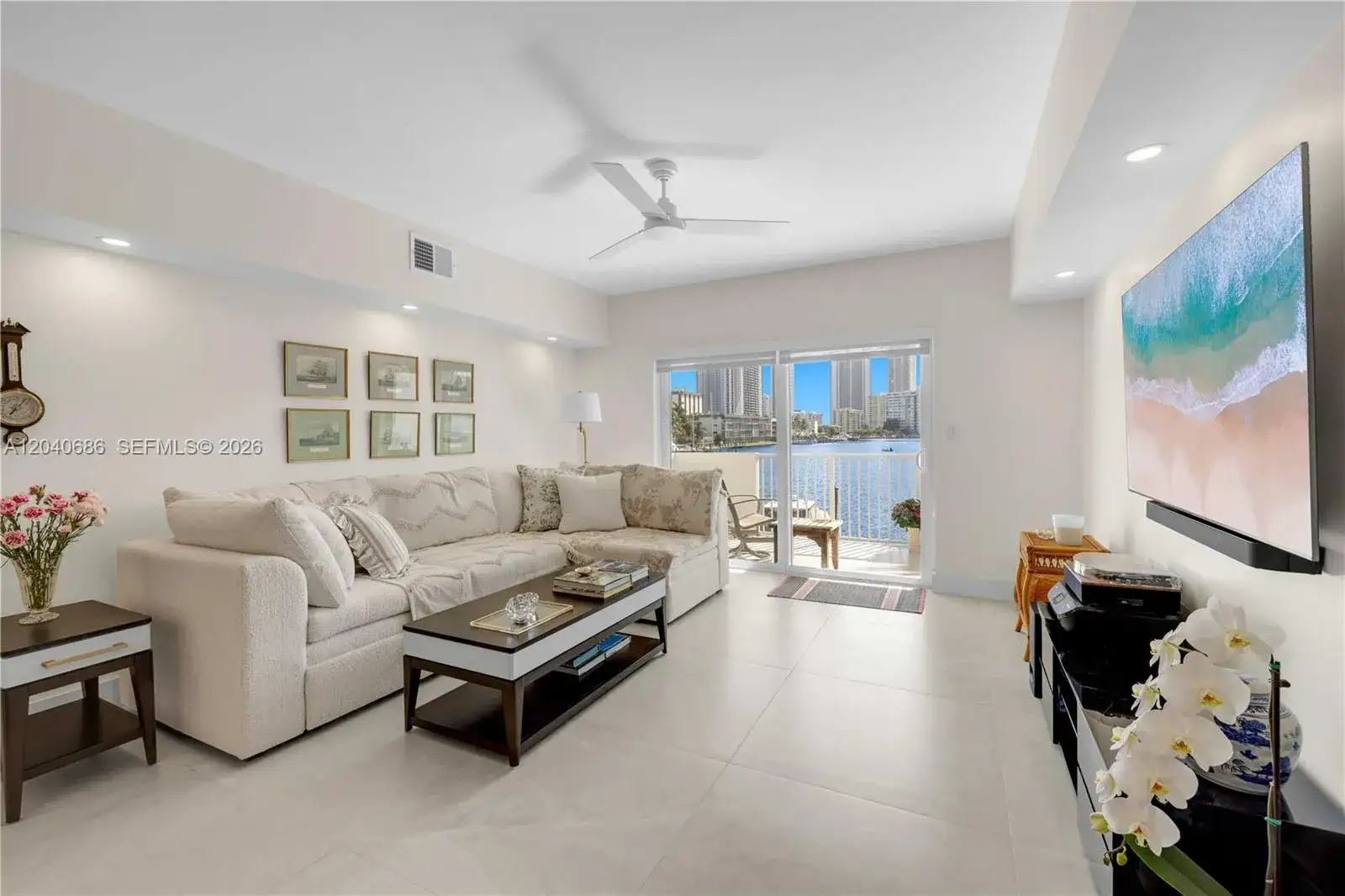 462 Golden Isles Dr # 211, Hallandale Beach FL 33009 photo 3