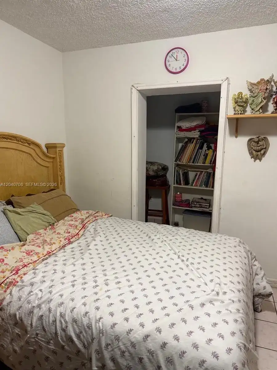 12600 Country Club Ln, Miami FL 33167 photo 4