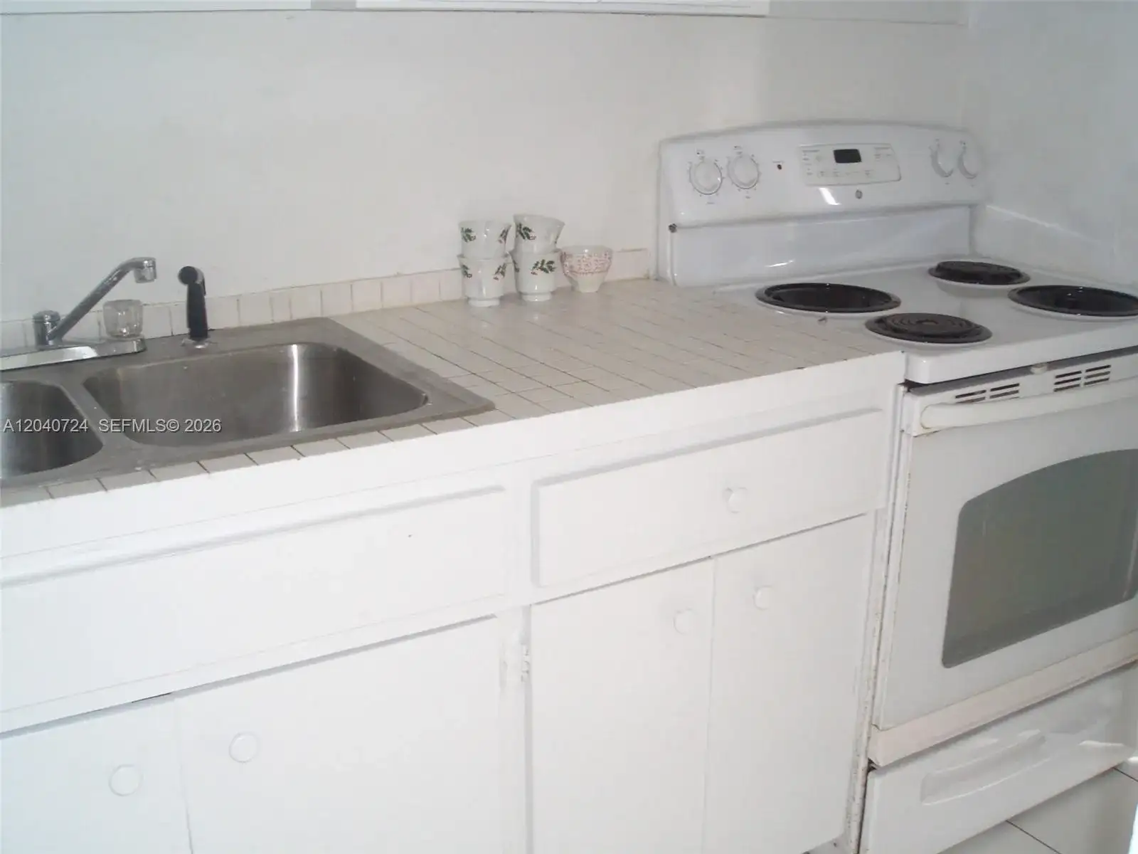 9760 SW 184th St # 15D, Cutler Bay FL 33157 photo 2