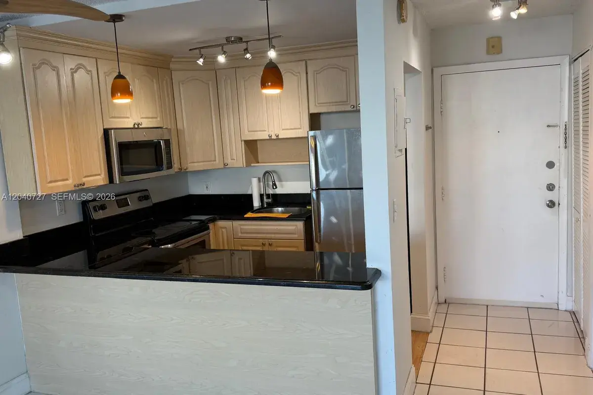 1990 Marseille Dr # 303, Miami Beach FL 33141