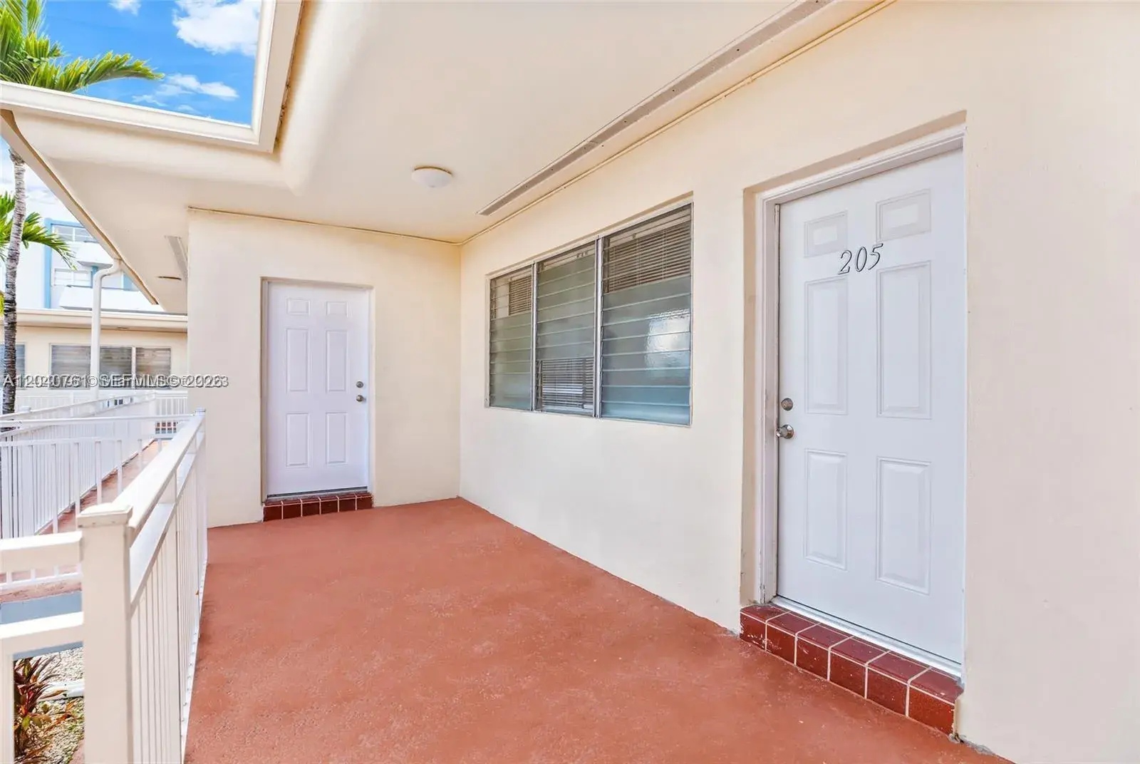 350 75th St # 205, Miami Beach FL 33141