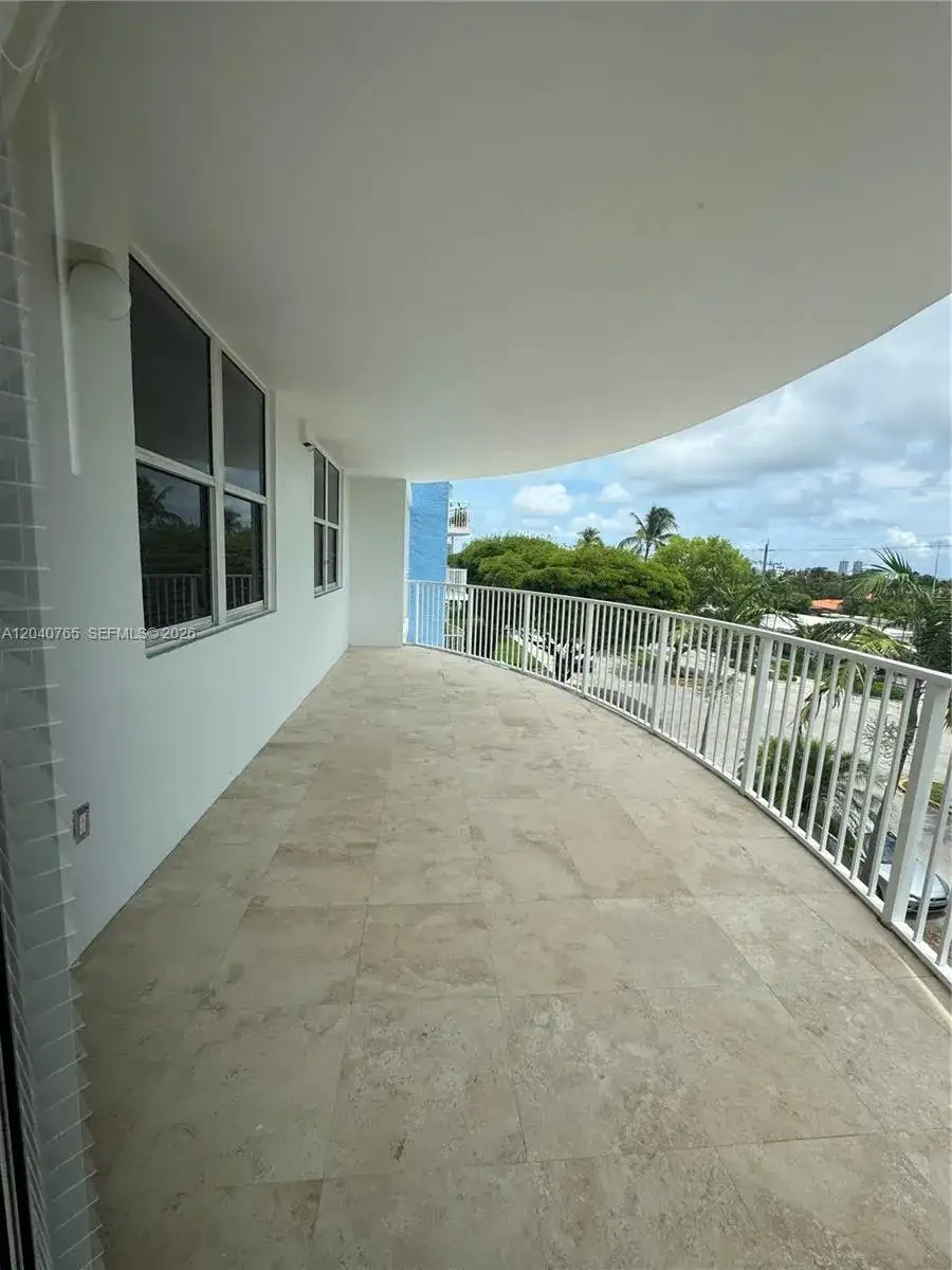 1555 N Treasure Dr # 313, North Bay Village FL 33141 photo 4