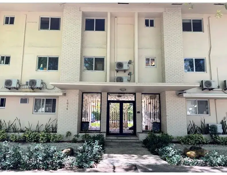 1014 Salzedo St # 309, Coral Gables FL 33134
