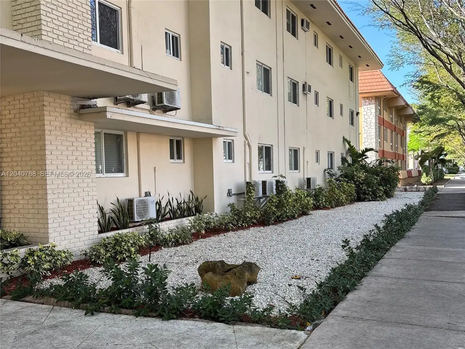 1014 Salzedo St # 309, Coral Gables FL 33134 photo 2