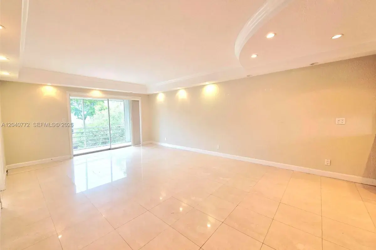 1400 NE 57th Ct # 202, Fort Lauderdale FL 33334