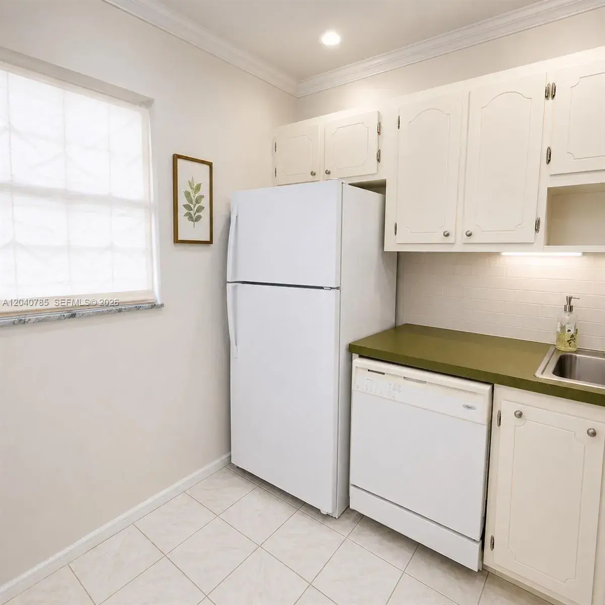 301 Cambridge Rd # 306, Hollywood FL 33024