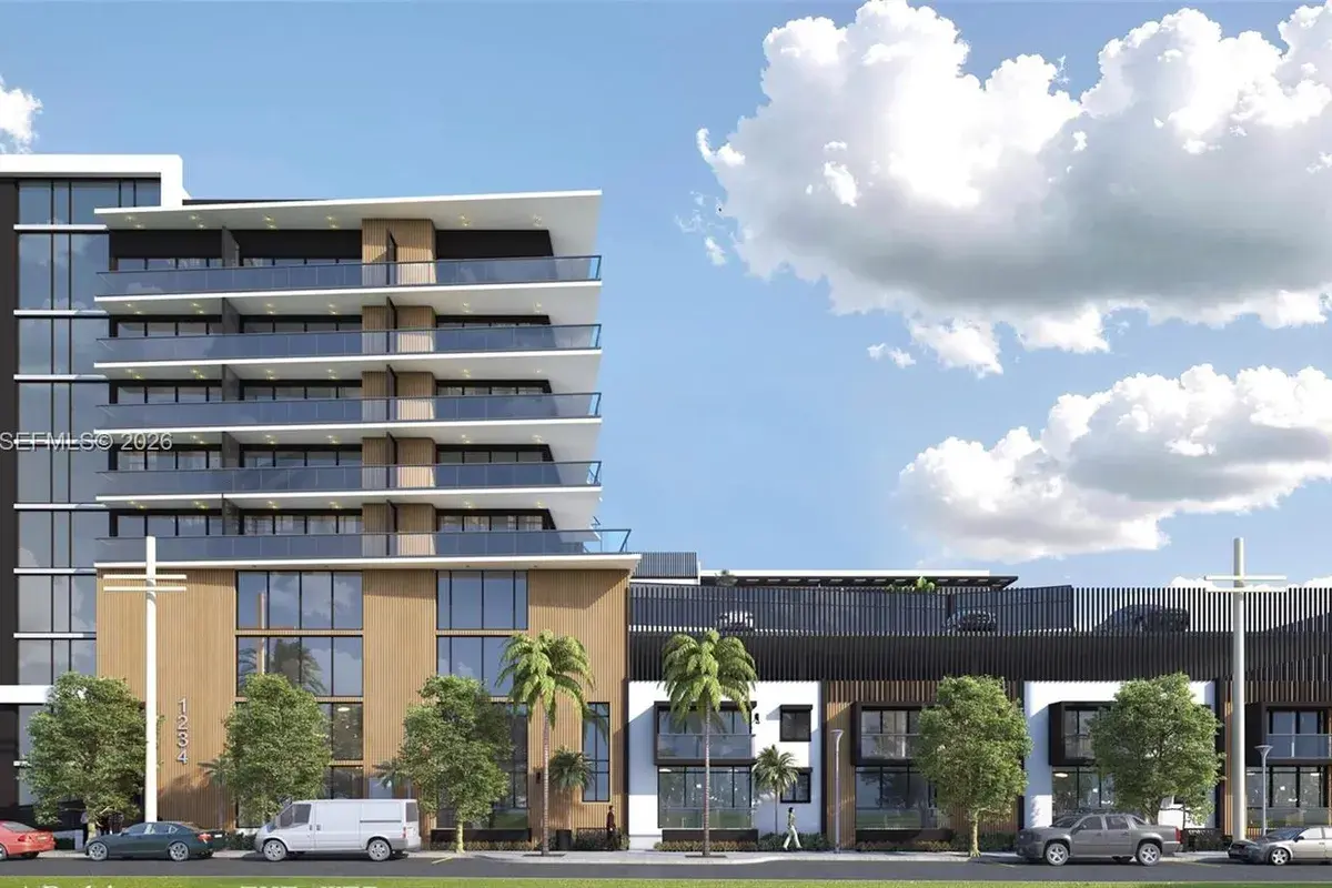 228 SE 9th St, Hallandale Beach FL 33009