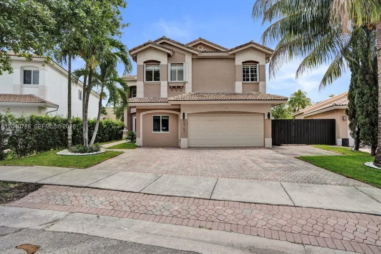 10762 NW 71st St, Doral FL 33178