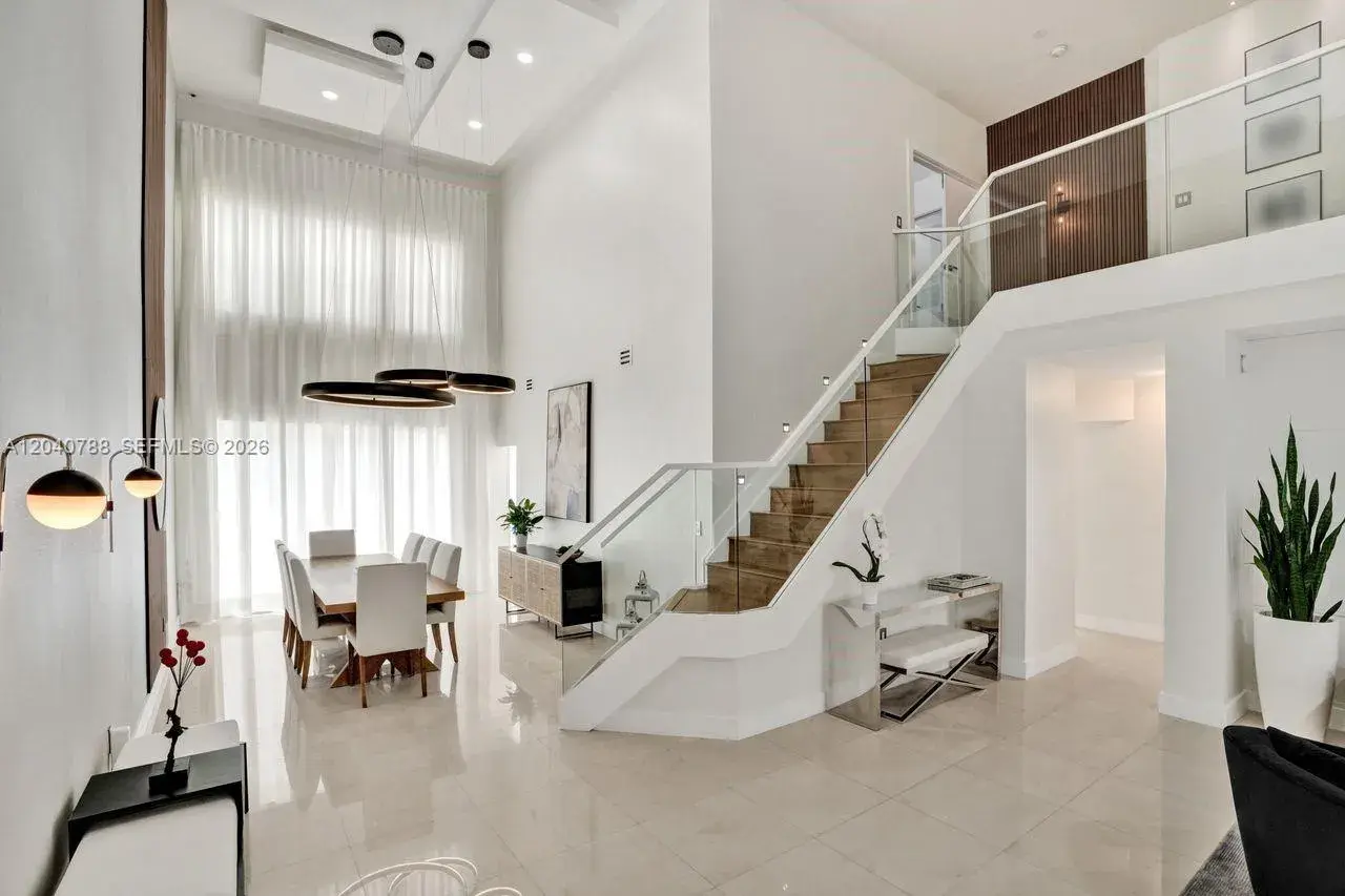 10762 NW 71st St, Doral FL 33178