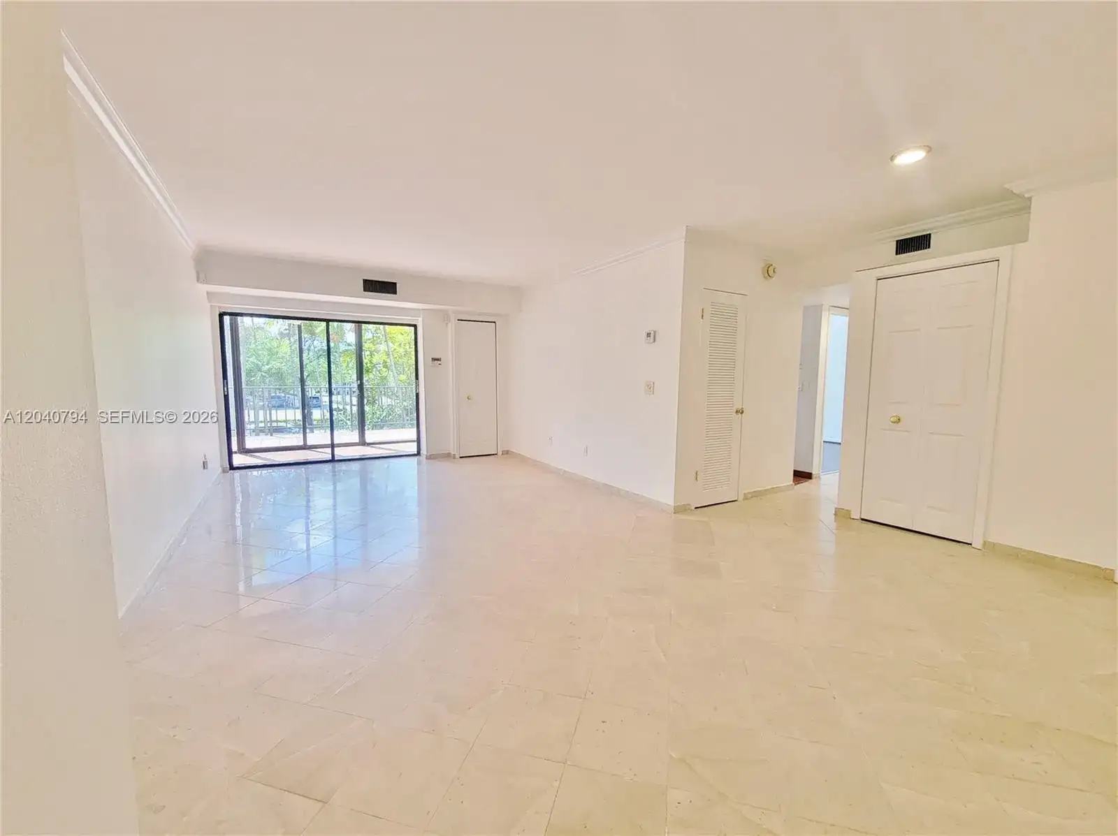 77 Crandon Blvd # 2B, Key Biscayne FL 33149 photo 3