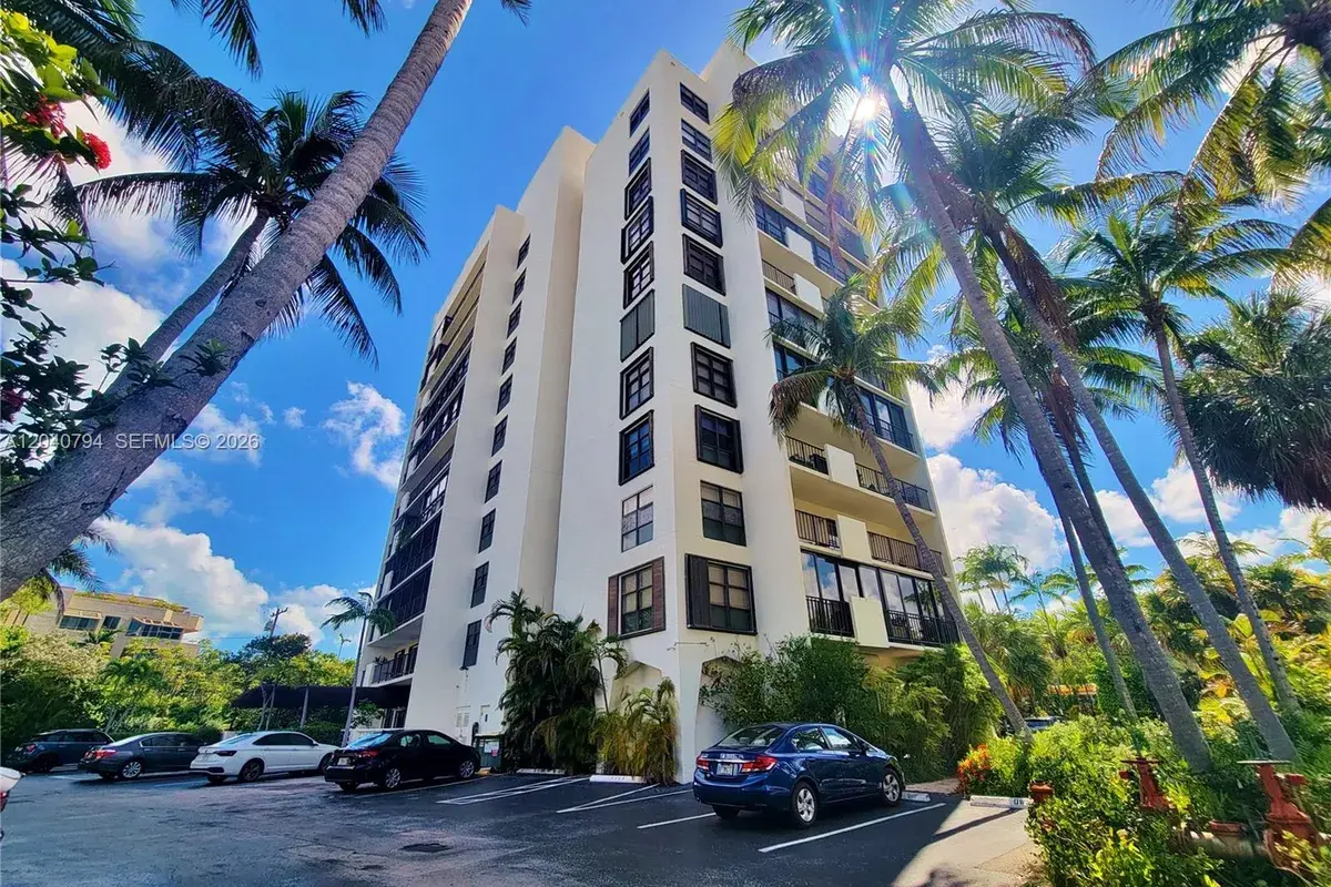 77 Crandon Blvd # 2B, Key Biscayne FL 33149