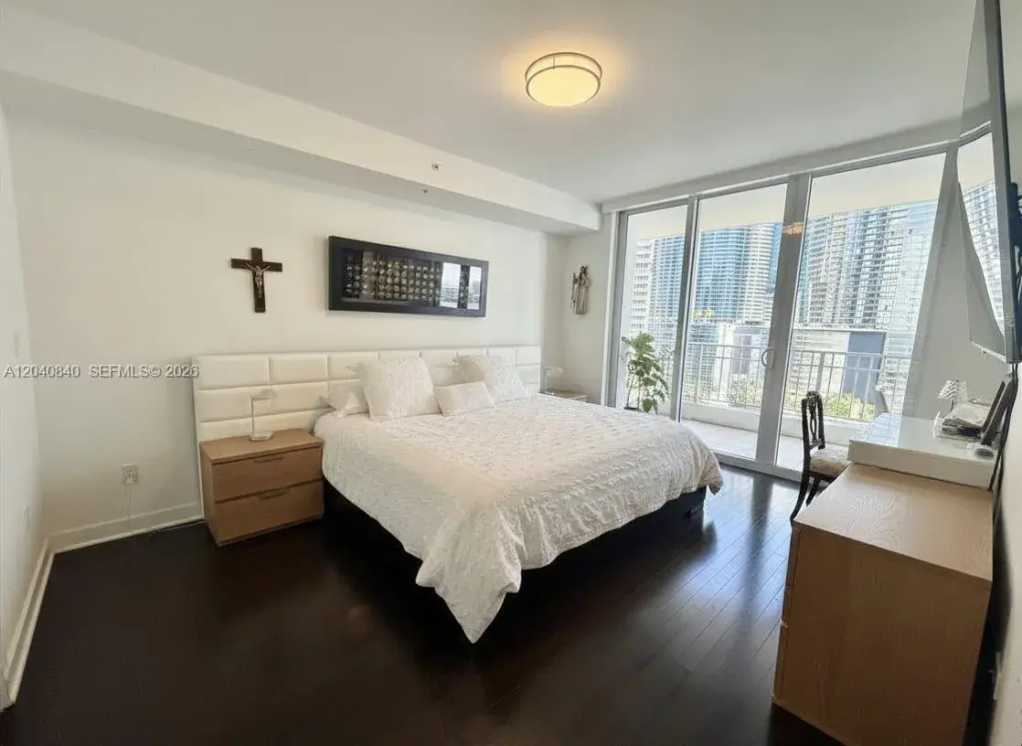 801 Brickell Key Blvd # 1704, Miami FL 33131