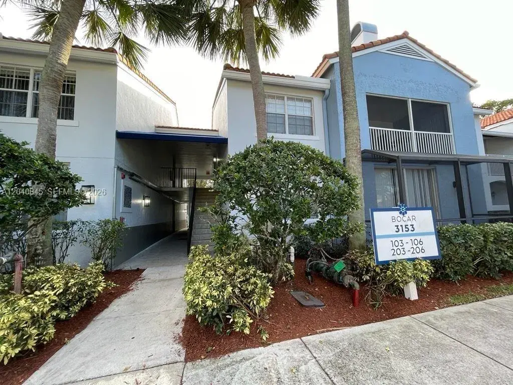 3153 Clint Moore Rd # 106, Boca Raton FL 33496