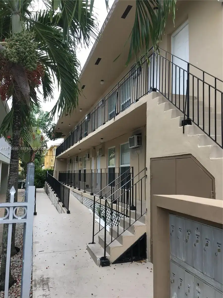 960 Biarritz Dr # 2, Miami Beach FL 33141 photo 2