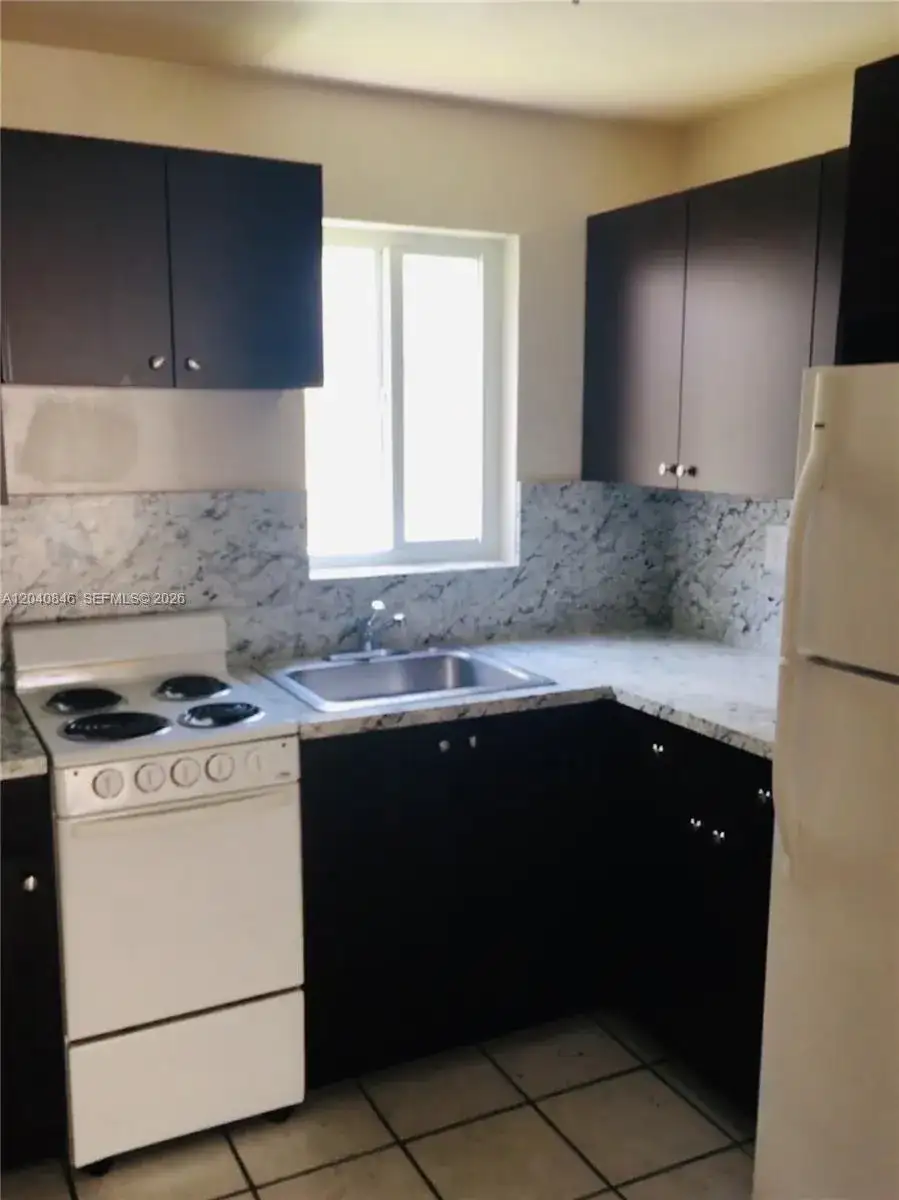 960 Biarritz Dr # 2, Miami Beach FL 33141 photo 3