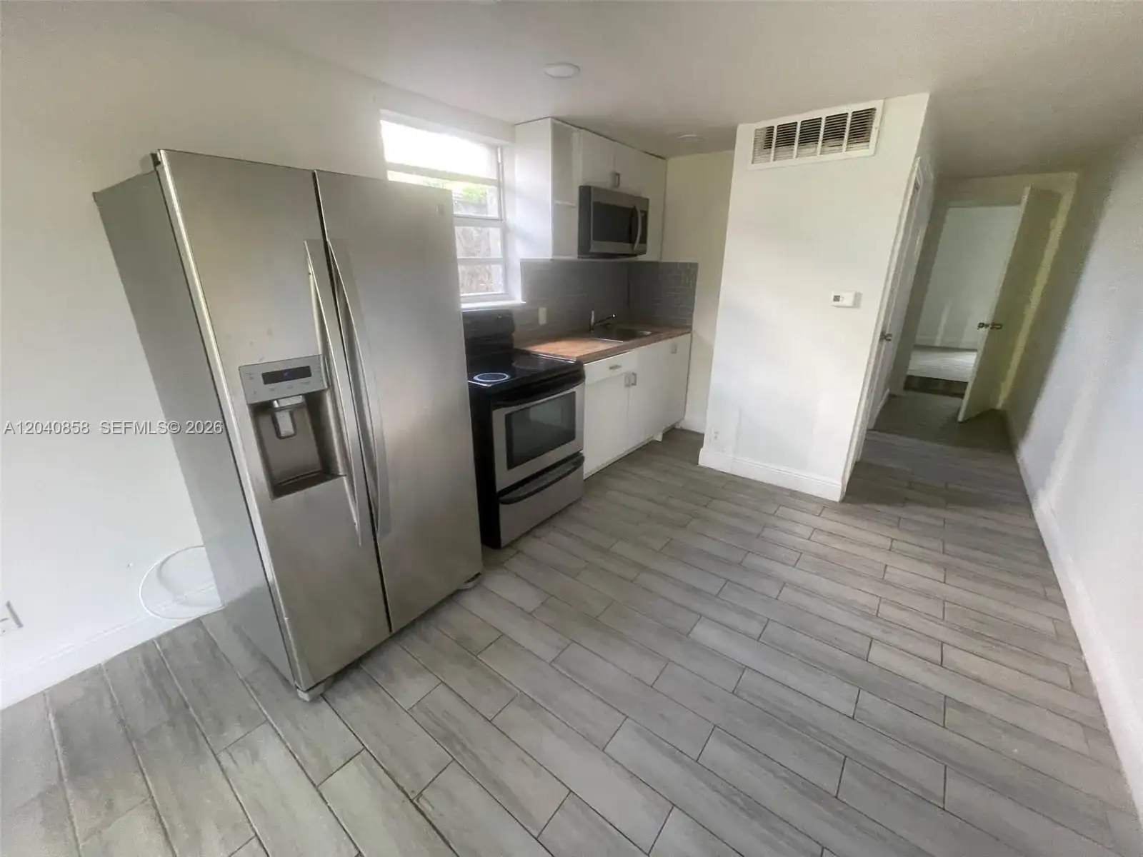 1865 NW 16th St # 1, Miami FL 33125 photo 2