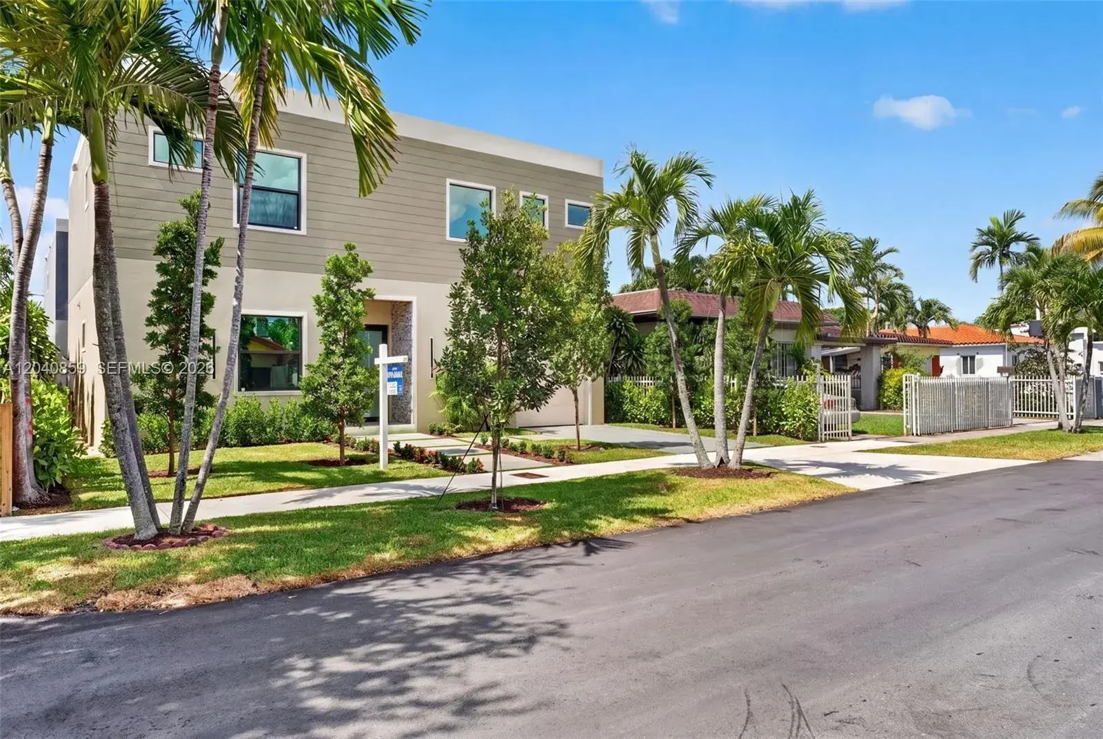 2240 SW 13th St, Miami FL 33145