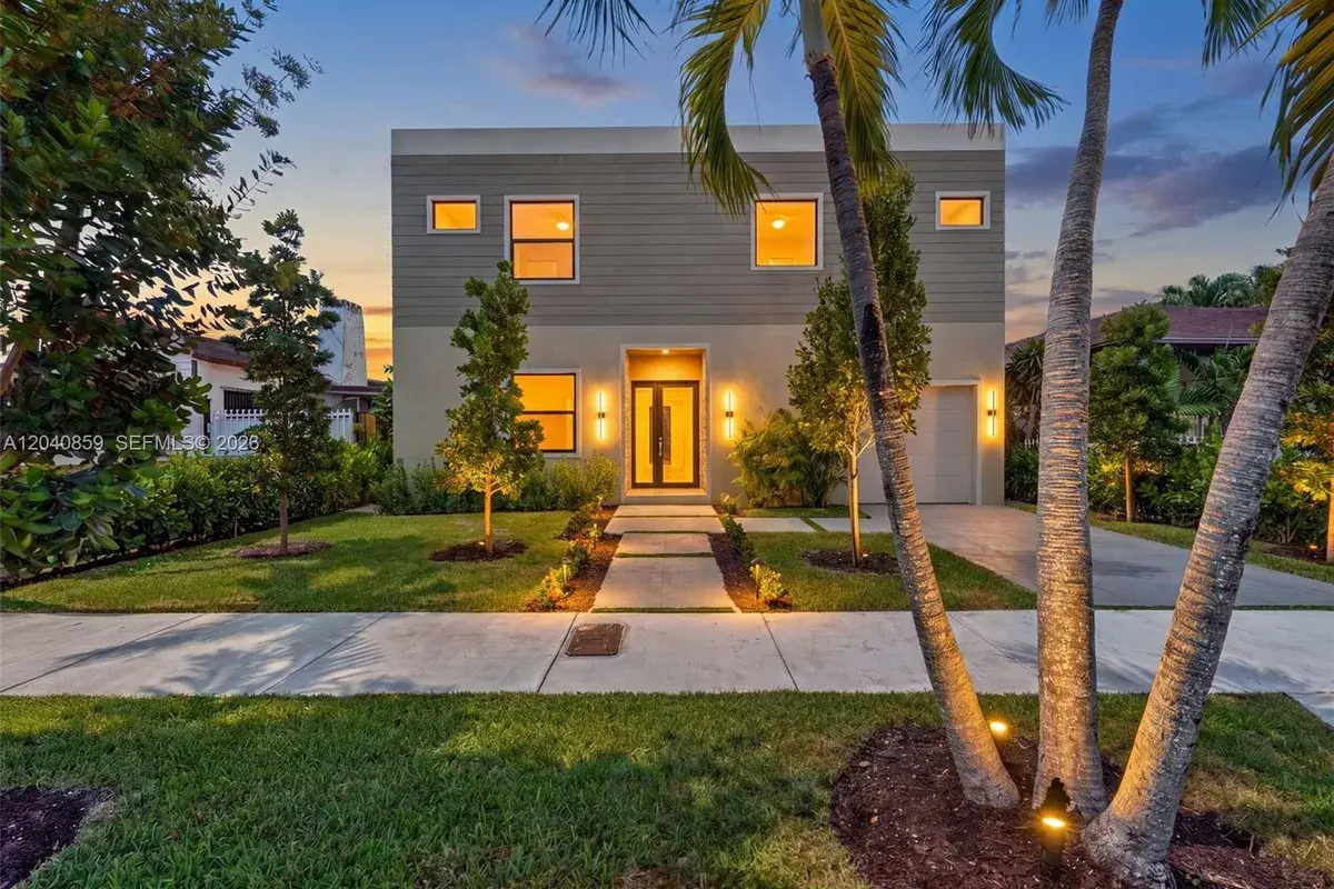2240 SW 13th St, Miami FL 33145