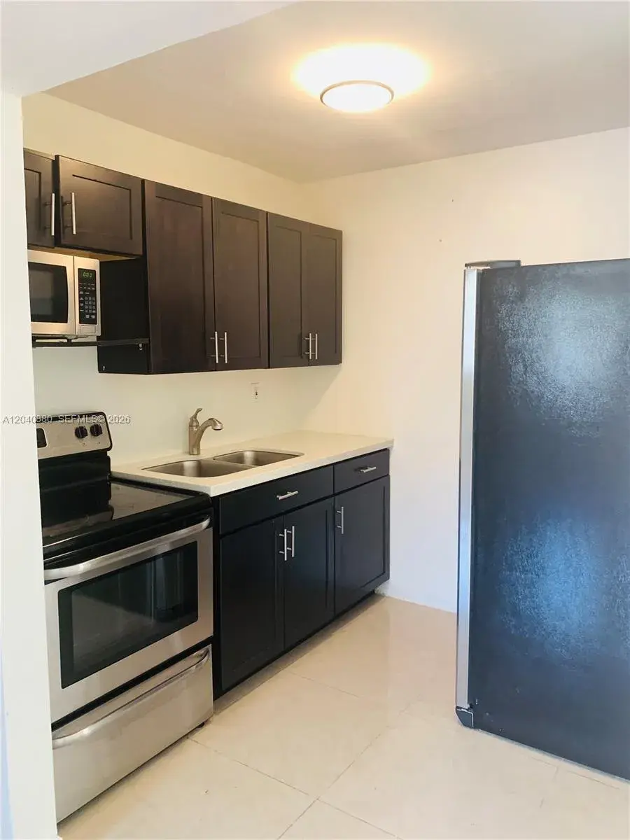 2715 Tigertail Ave # 109, Miami FL 33133