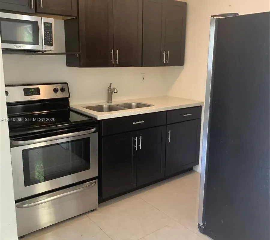 2715 Tigertail Ave # 109, Miami FL 33133