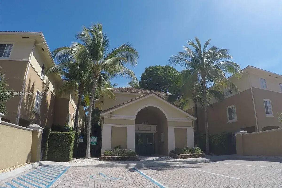 2921 NE 185th St # 1202, Aventura FL 33180