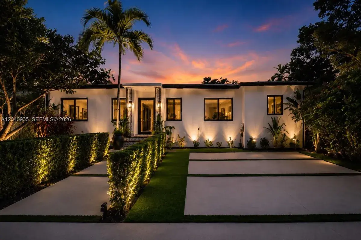 375 SW 32nd Rd, Miami FL 33129