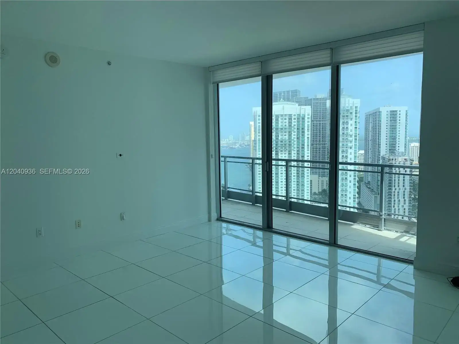 90 SW 3rd St # 3610, Miami FL 33130 photo 2