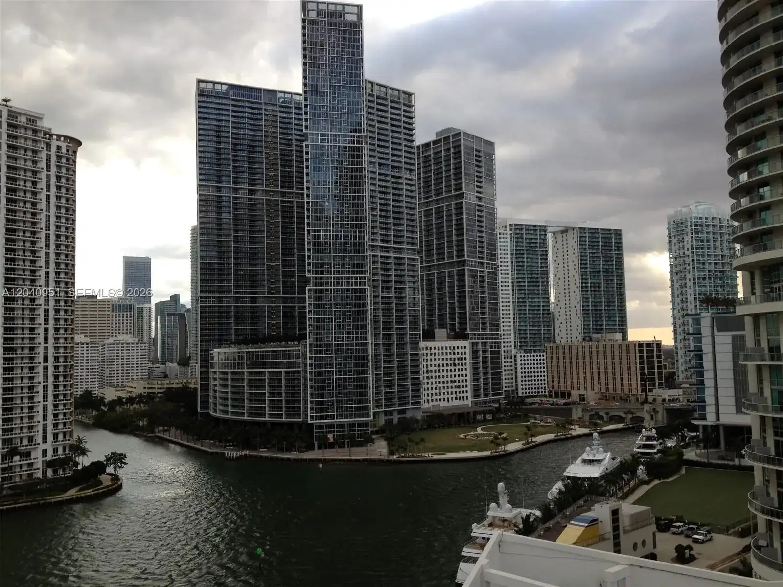 325 S Biscayne Blvd # 1414, Miami FL 33131 photo 5