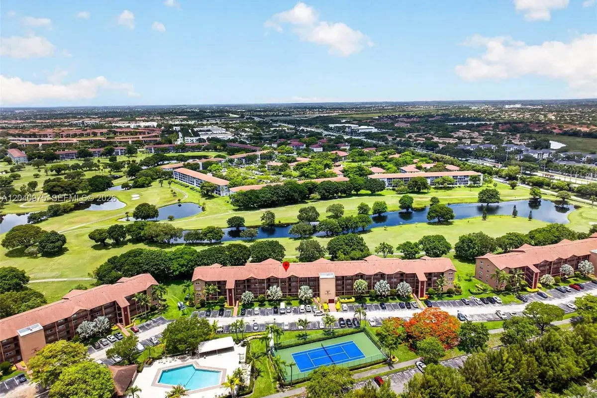 300 SW 130th Ter # 206B, Pembroke Pines FL 33027