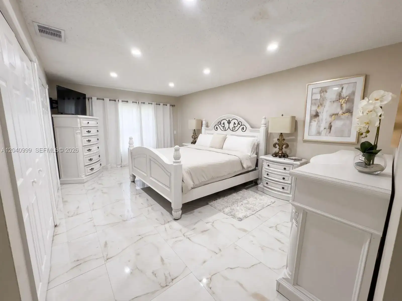 324 Patio Village Ter, Weston FL 33326 photo 2