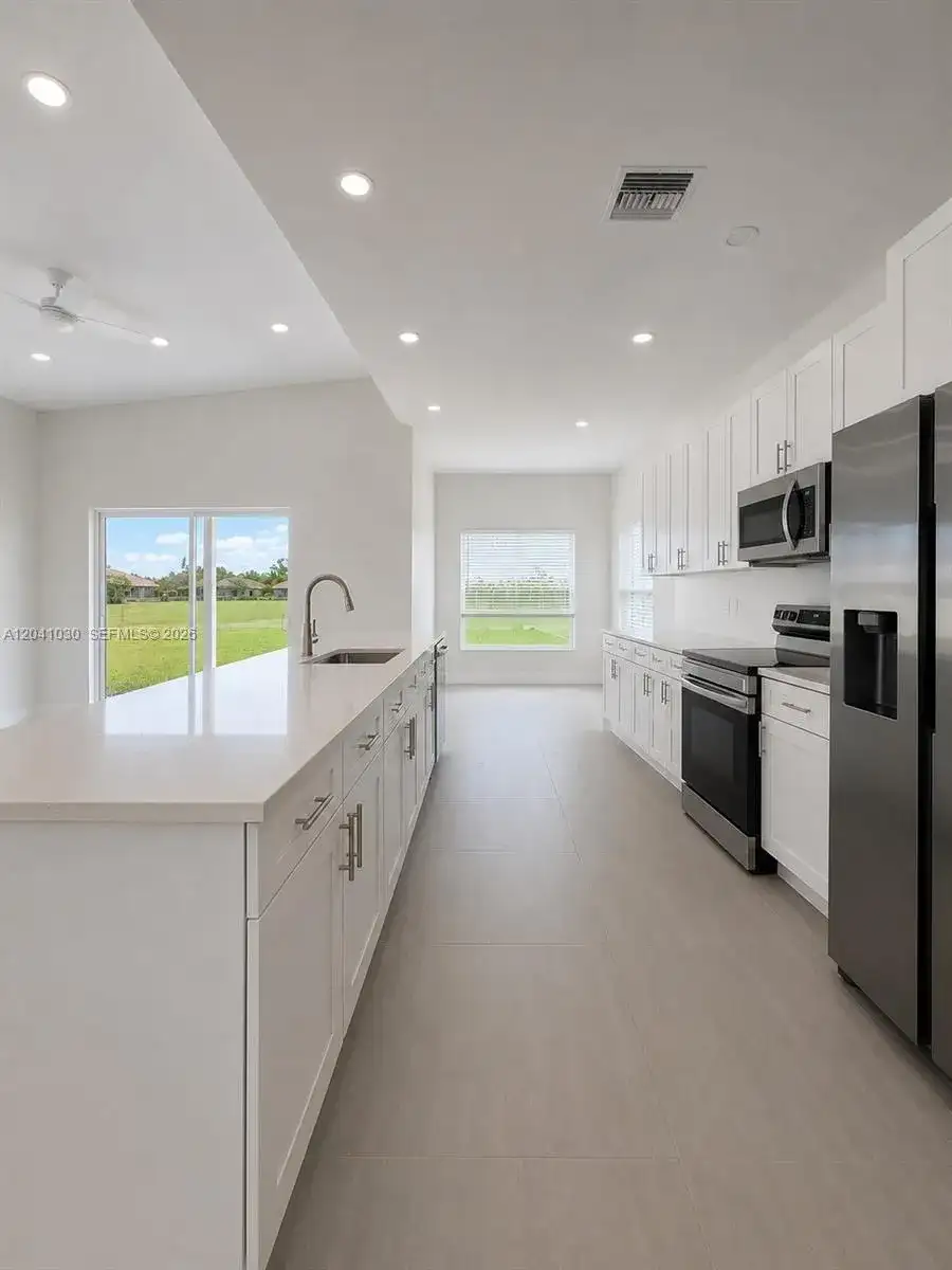 536 lincoln, Lake Placid FL 33852 photo 4