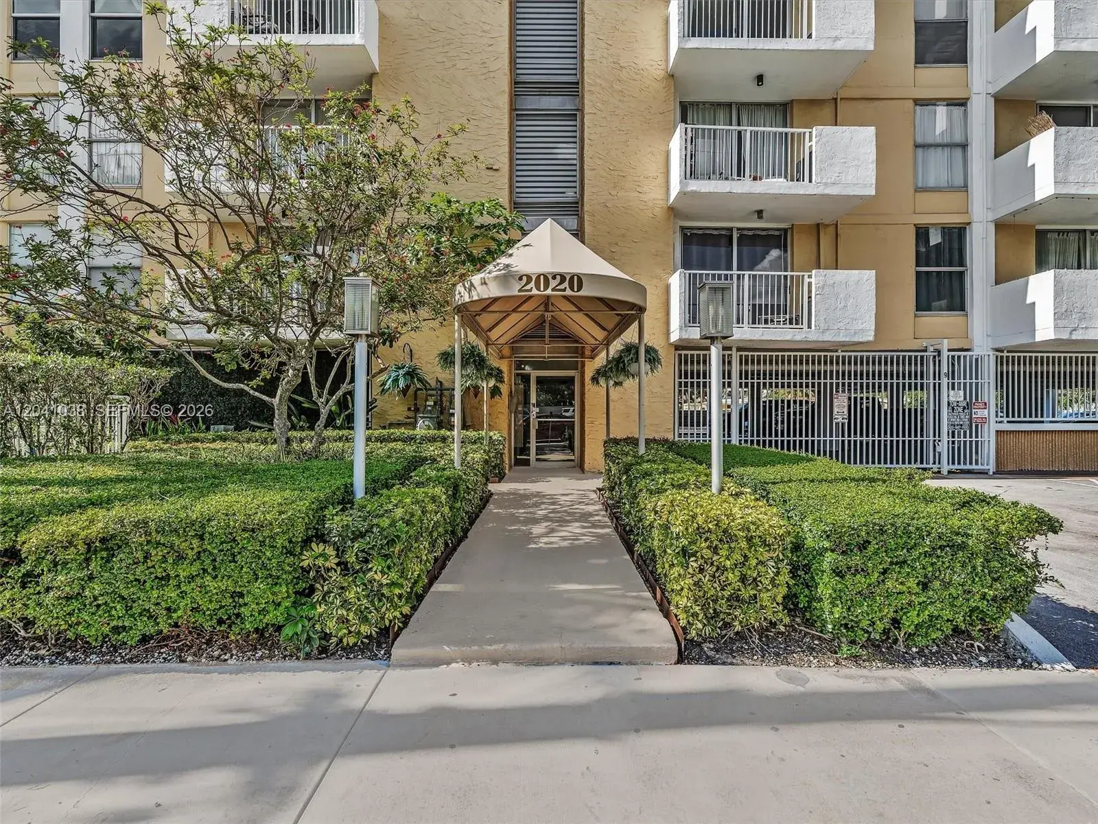 2020 NE 135th St # 601, North Miami FL 33181