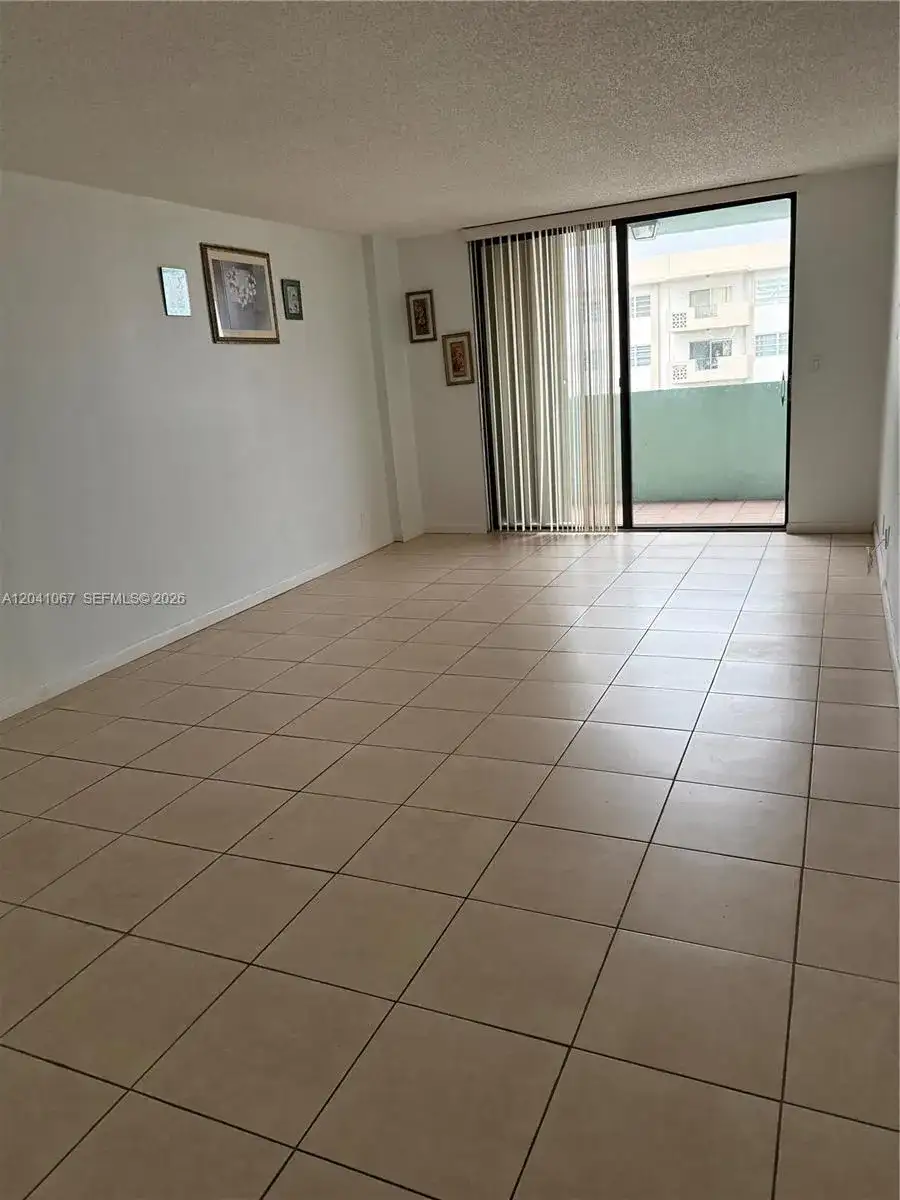 1825 W 44th Pl # 707, Hialeah FL 33012 photo 4