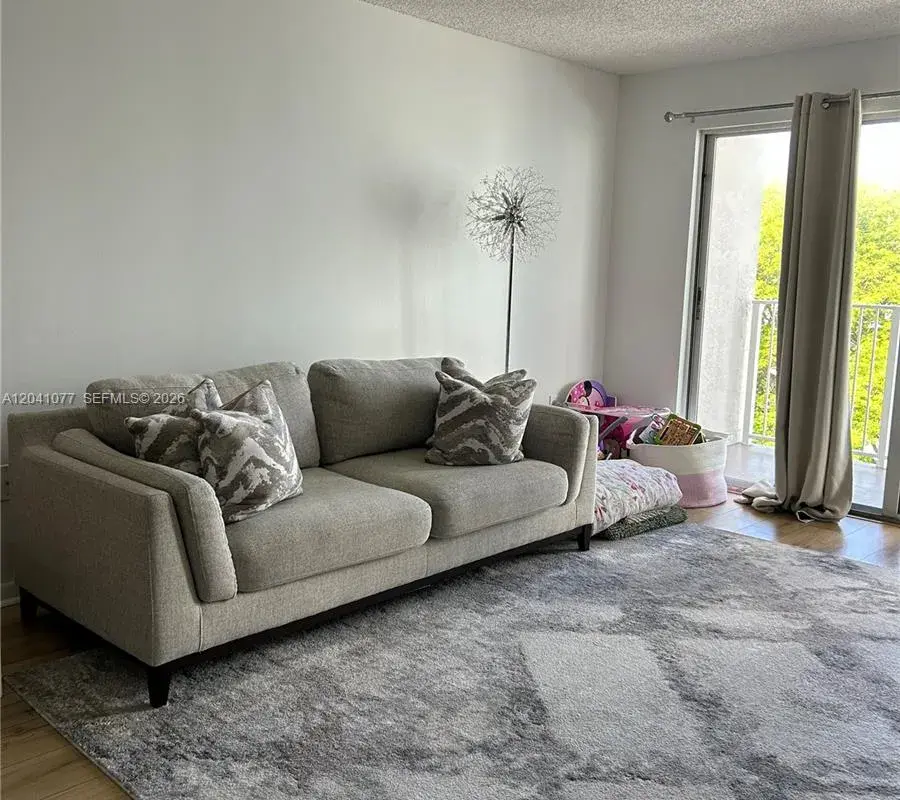1975 Normandy Dr # 301, Miami Beach FL 33141