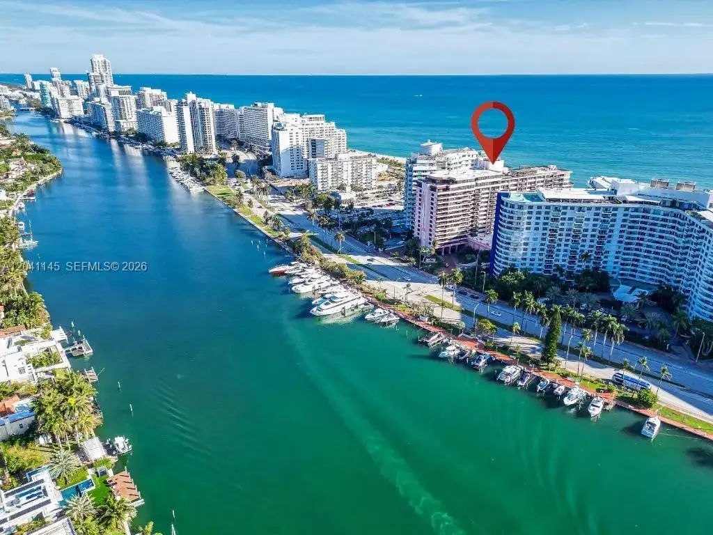 2 bedroom 2 bath Residential for sale at 5225 Collins Ave # 914, Miami Beach FL 33140