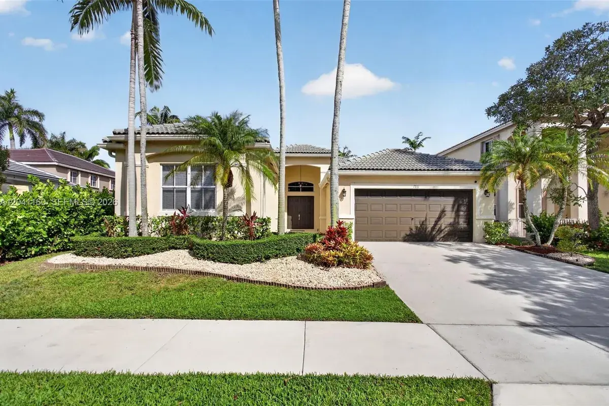 786 Nandina Dr, Weston FL 33327