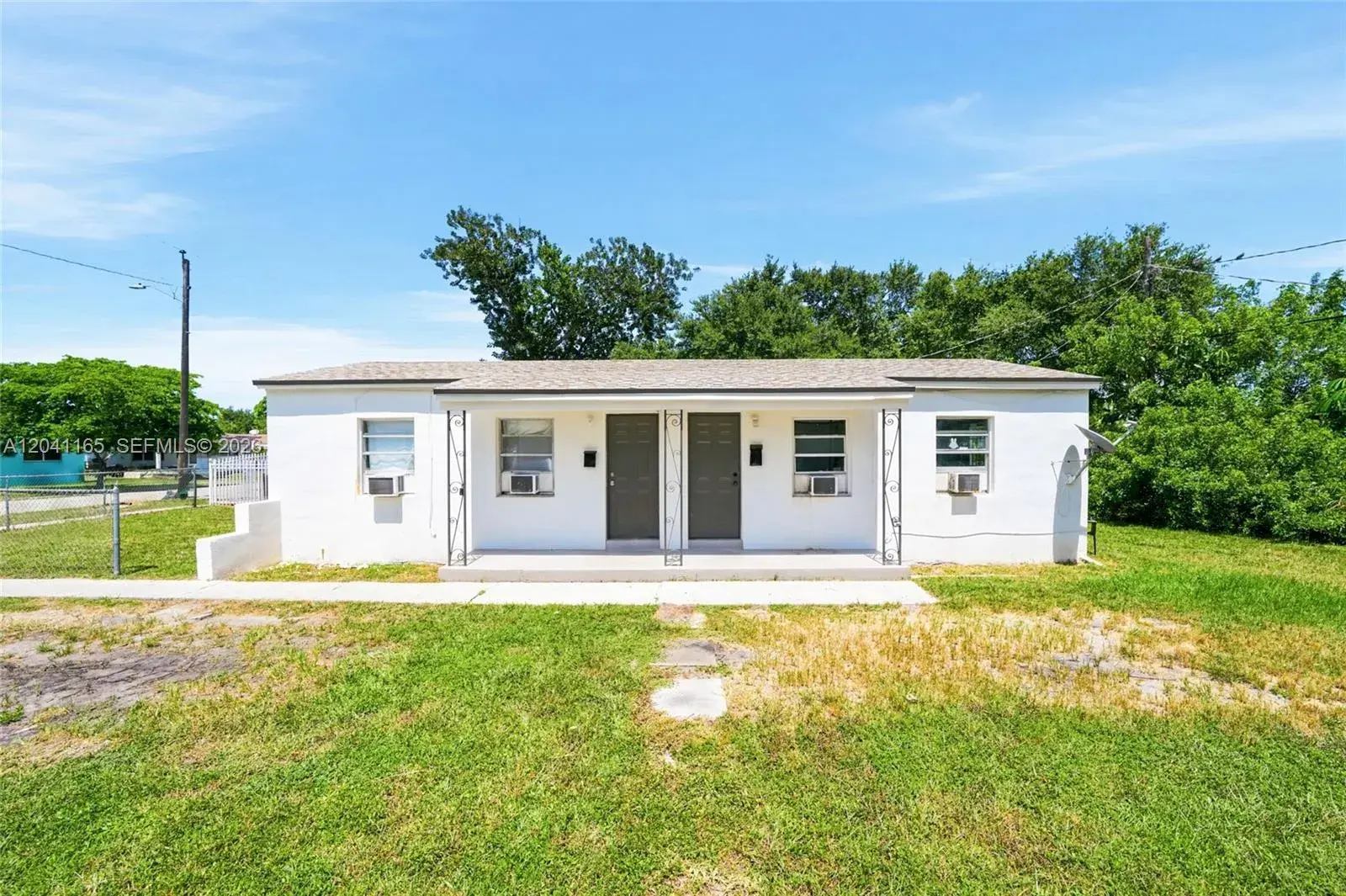 1992 NW 56th St, Miami FL 33142